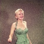 Слушать Why Don't You Do Right - Benny Goodman and His Orchestra & Peggy Lee онлайн