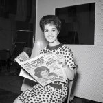 Слушать Shop Around - Helen Shapiro онлайн