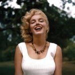 Слушать A Little Girl from Little Rock - Marilyn Monroe & Jane Russell онлайн