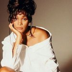 Слушать In My Business - Whitney Houston feat. Missy "Misdemeanor" Elliott онлайн